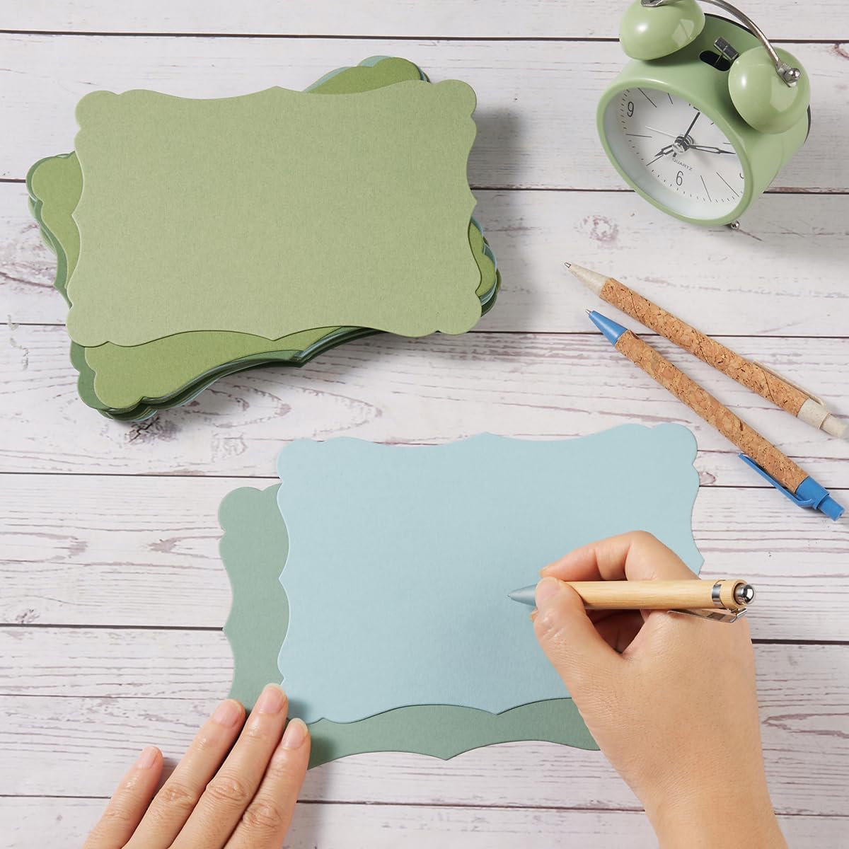 50 Pack Blank Kraft Cards Cardstock Thick Paper Brown Greeting Cards for DIY Gift Card Menus, Baby Shower and Wedding Invitations (Green, 5 Colors, 5x7IN)