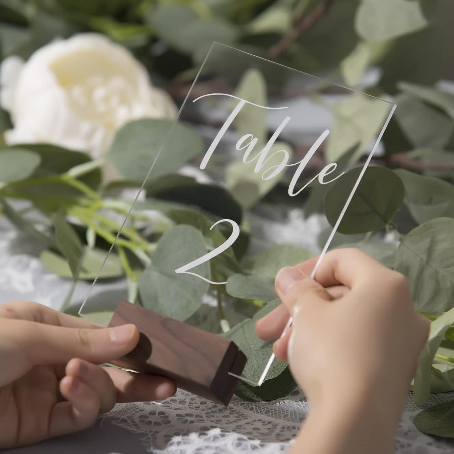 UNIQOOO 20 Pack Place Card Holders | Rustic Walnut Wood Escort Cards Display Stands | Table Number Sign and Photo Stand | Perfect for Retail Shop, Cafe, Home, Wedding, Dinner Party Events Decoration