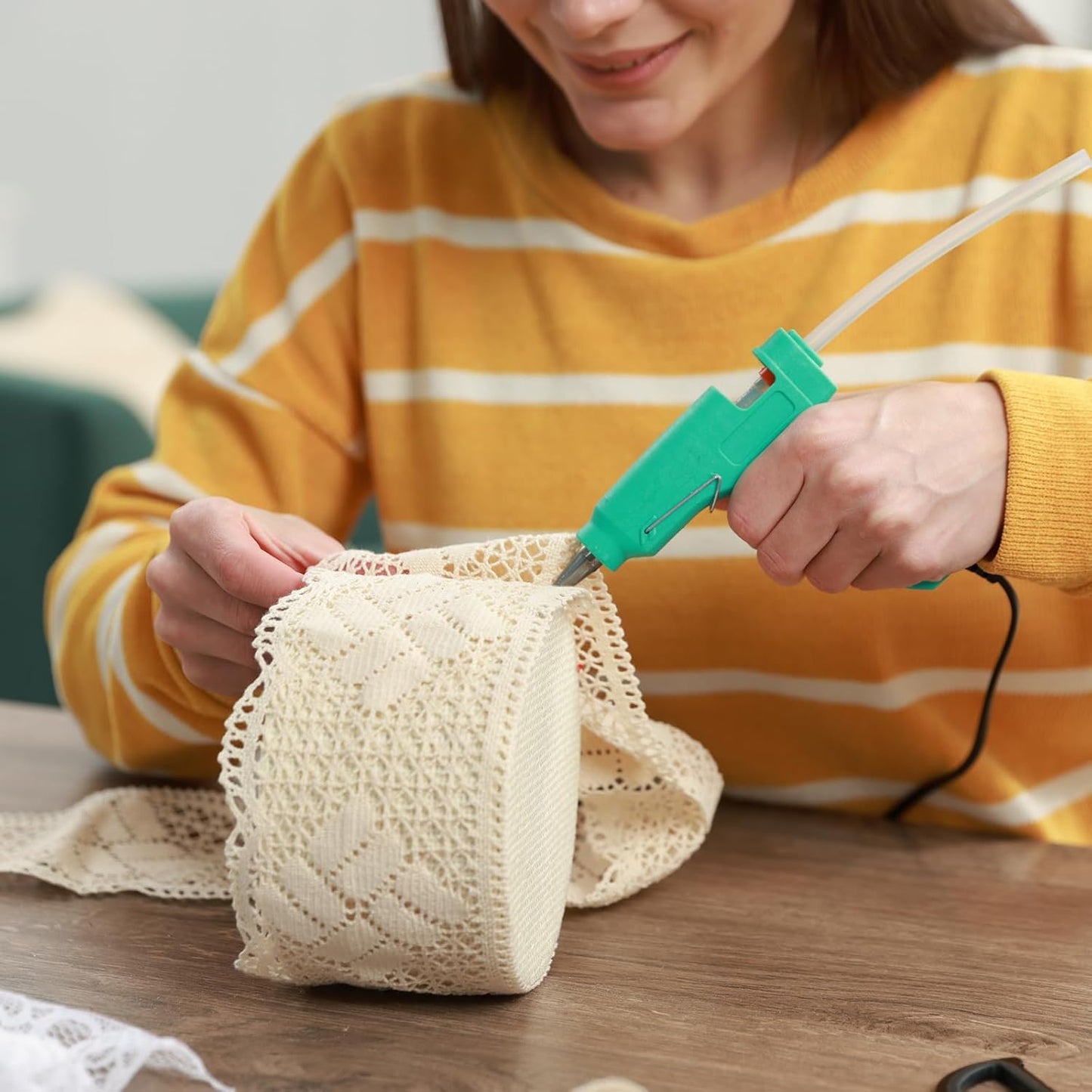 HARFINGTON 10pcs Hot Glue Sticks 0.28" Dia x 7.87" Long EVA Mini Hot Melt Adhesive Glue Stick for Hot Melt Gun Wood Plastic Glass Flowers Fabrics Foam, Purple