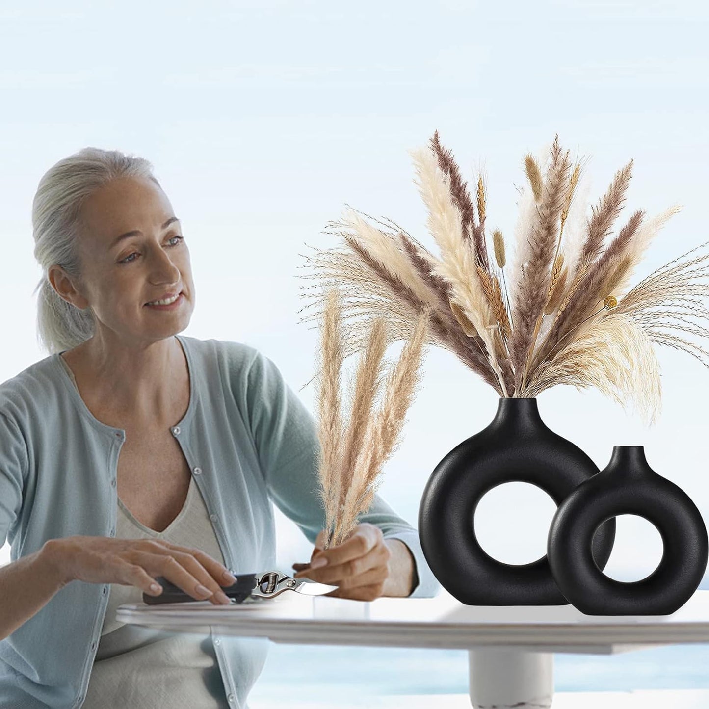 Black Ceramic Vase for Modern Home Decor, Round Matte Pampas Flower Vases Minimalist Nordic Boho Ins Style for Wedding Dinner Table Party Living Room Office Bedroom, Decorative Gift