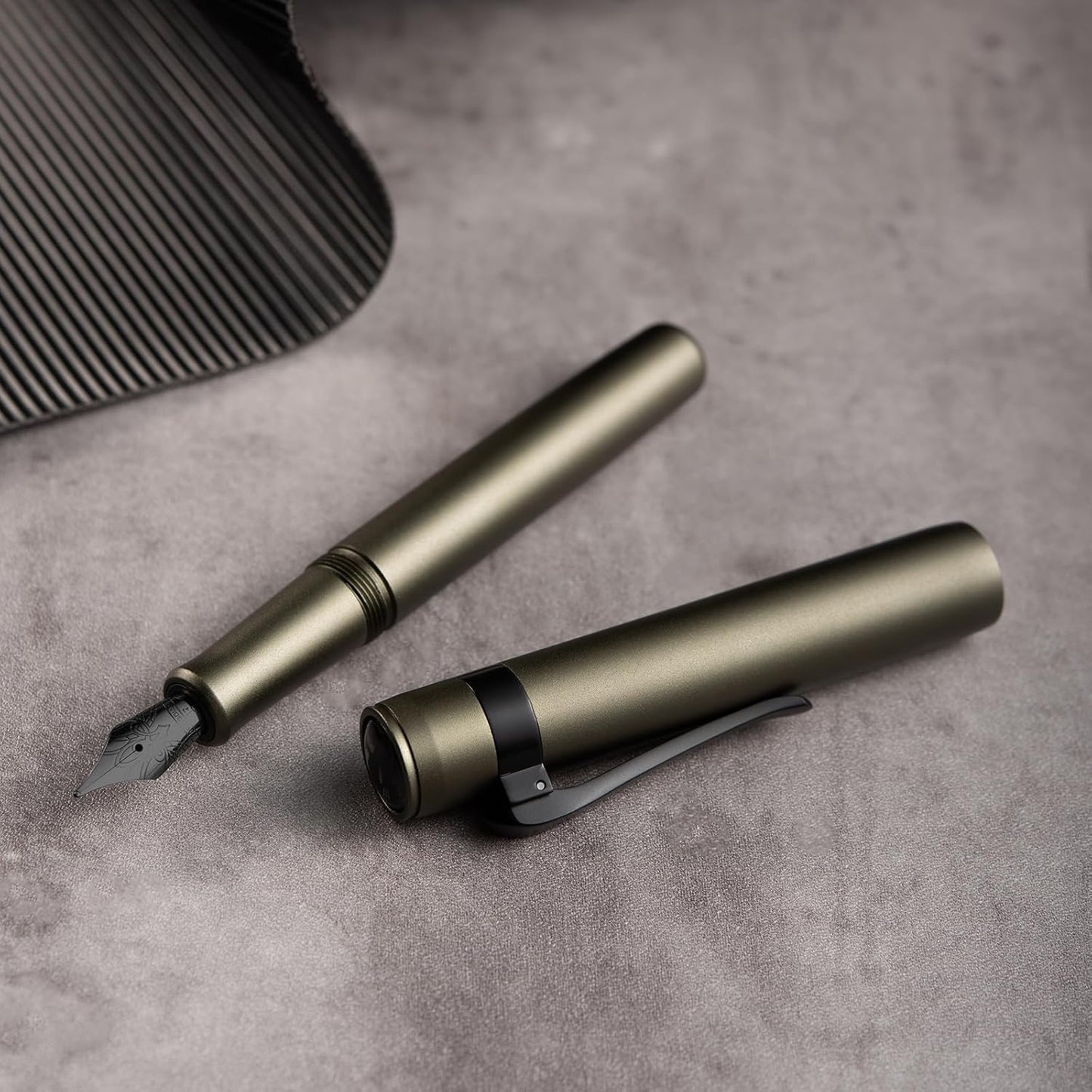 Hongdian M2 Black Forest Mini Fountain Pen, Long Blade Nib & Sleek Shape Aluminium Short Pocket Travel Pen (Army Green)