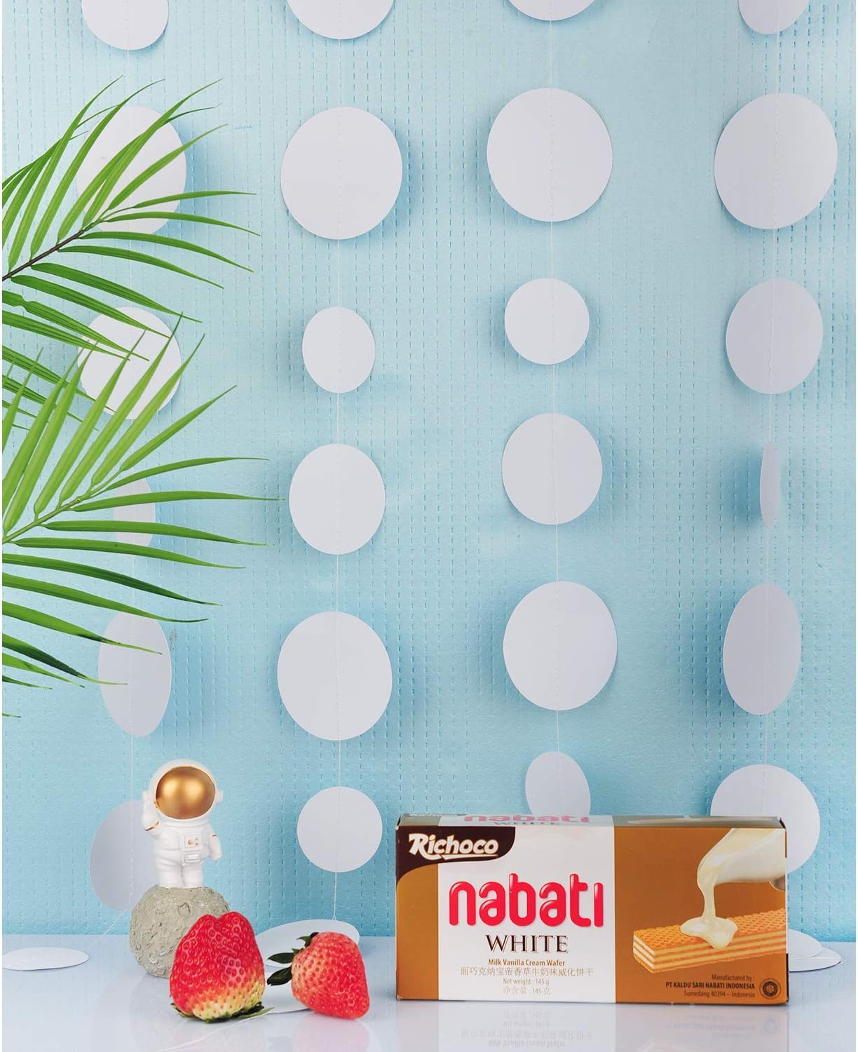 White Paper Garland Circle Dot Party Banner Wall Streamers Backdrop Ceiling Hanging Decorations, 20 Feet in Total