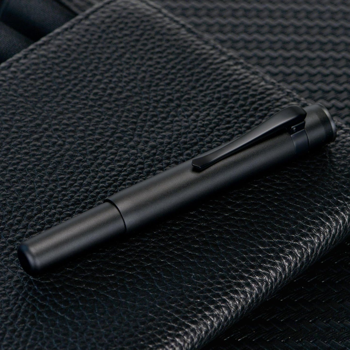 Hongdian M2 Black Forest Mini Fountain Pen, Long Blade Nib & Sleek Shape Aluminium Short Pocket Travel Pen (Matte Black)