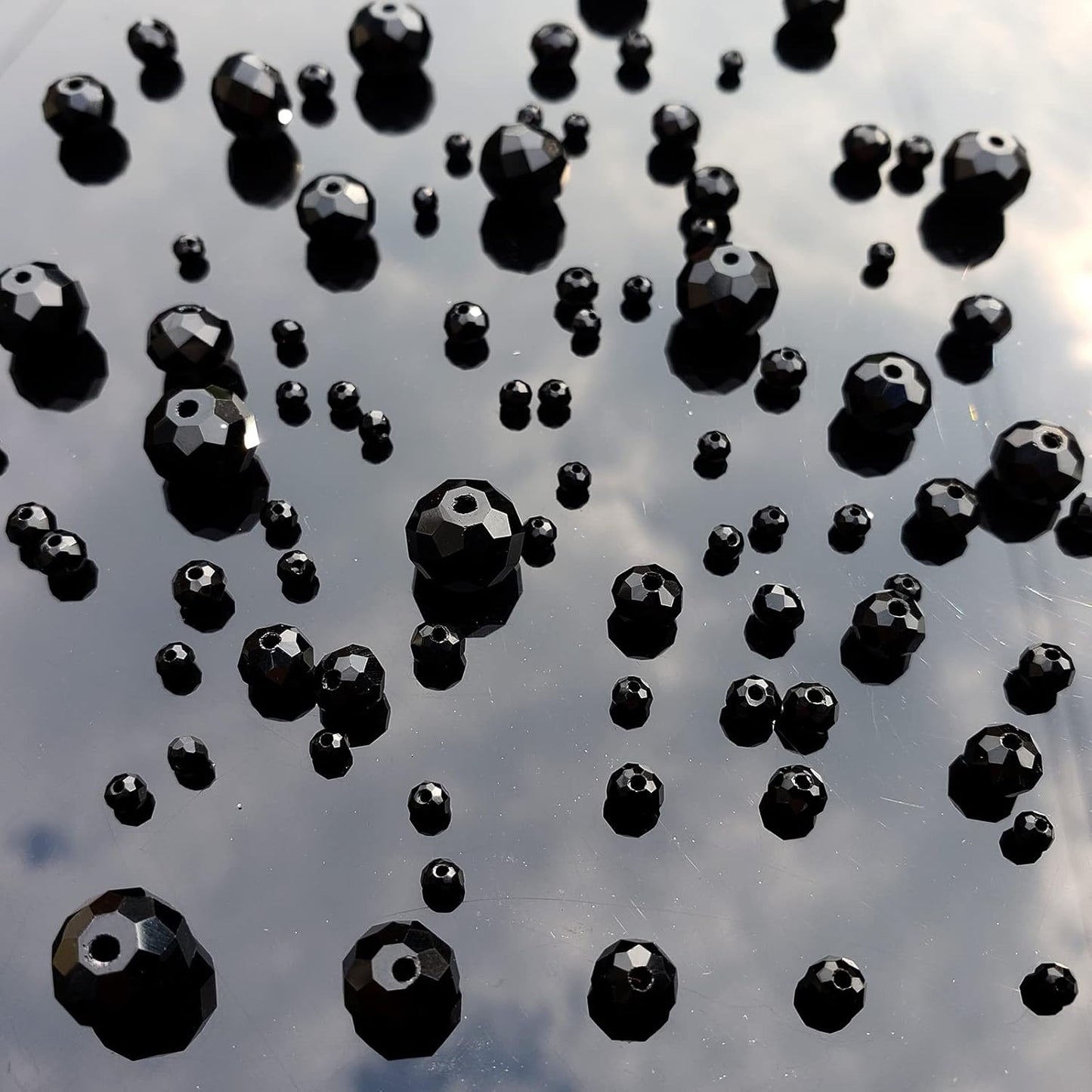 2-10mm Briolette Rondelle 810pcs Black Crystal Glass Beads Faceted Shape Crystal Spacer Beads for Bracelet Necklace Decorative Hand Jewelry Making (2/4/6/8/10mm Black)