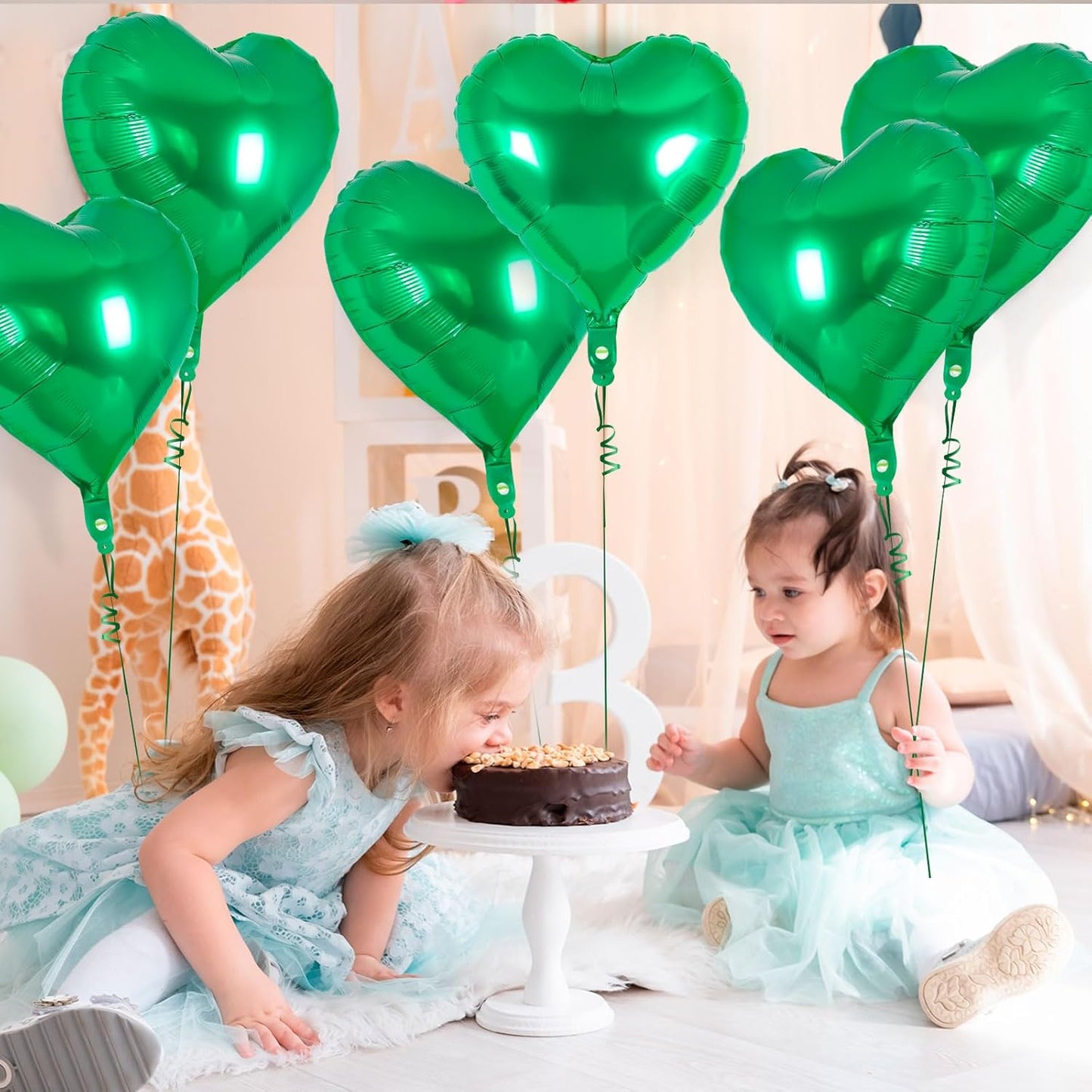 24 Pcs Green Heart Balloons,18 inch Heart Shape Foil Balloons Love Balloons Valentine Balloons for Birthday Party Wedding Engagement Party Baby Shower Valentine Day Decorations (Green)