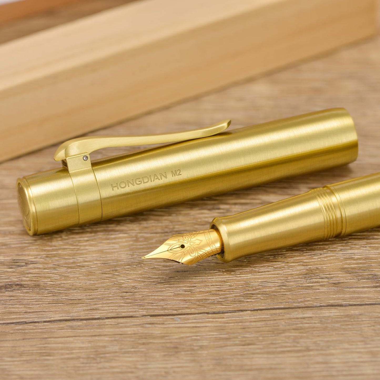 Hongdian M2 Mini Brass Fountain Pen with Extra Fine Soft Golden Nib, Sleek Shape Short Pocket Travel Pen (Glossy Brass)
