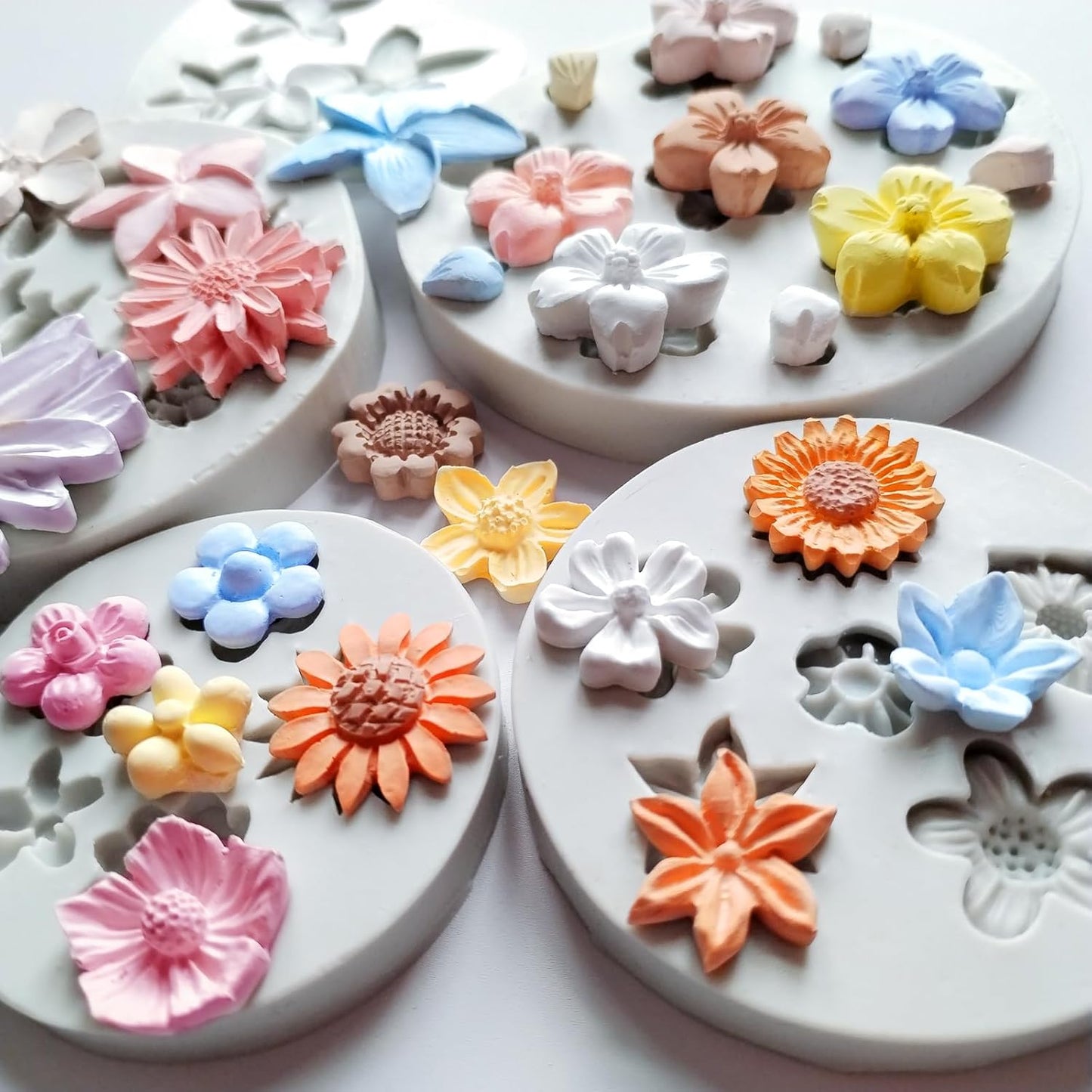 5PCS Flower Silicone Molds, Daisy Flower Fondant Chocolate Jelly Cake Decoration Molds, 3D Floral Resin Candle Soap Wax Polymer Clay Mold, Cute Epoxy Mold for DIY Art Craft Baking Supplies