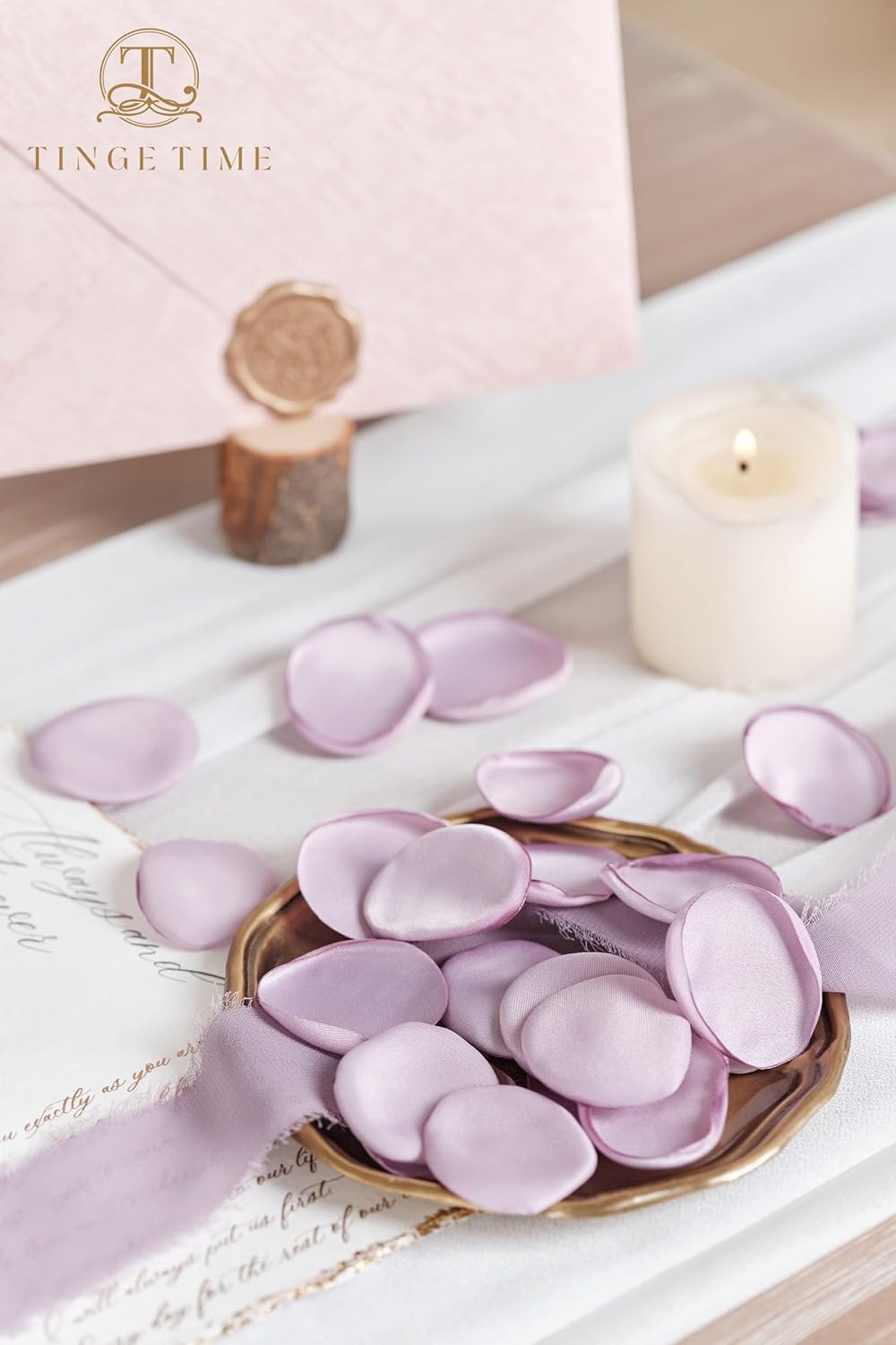 TINGE TIME 200pcs Silk Flower Petals for Wedding, Rose Petals for Decoration, Fake Flower Petals for Bridal Showers, Flower Girl Petals for Anniversaries and Parties (Lavender)