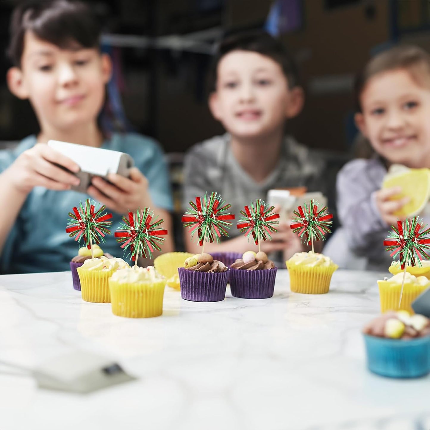 Gyufise 20Pcs Foil Firework Cupcake Toppers Happy Birthday Cake Toppers Tinsel Flower Drink Stirrers Cocktail Food Fruit Toothpicks for Valentine's Day Party Birthday Wedding Supplies Green Red