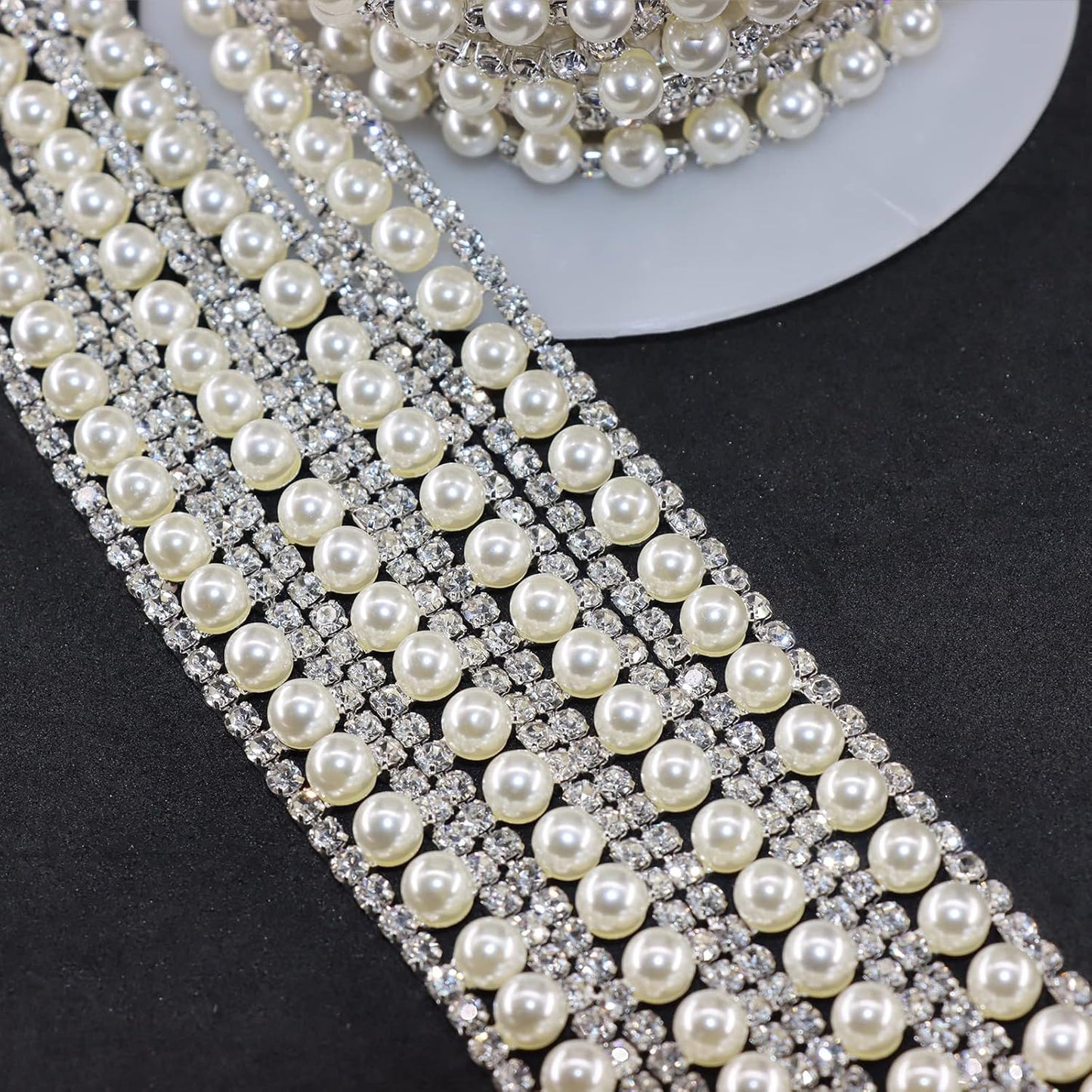 Jerler Rhinestone Trim Applique 2 Yards 2 Rows Crystal Chain Banding Diamond Inlaid White Pearl Beaded Rhinestones for Crafts Clothing and Bridal Embellishments Wedding Ideas Christmas Decorations
