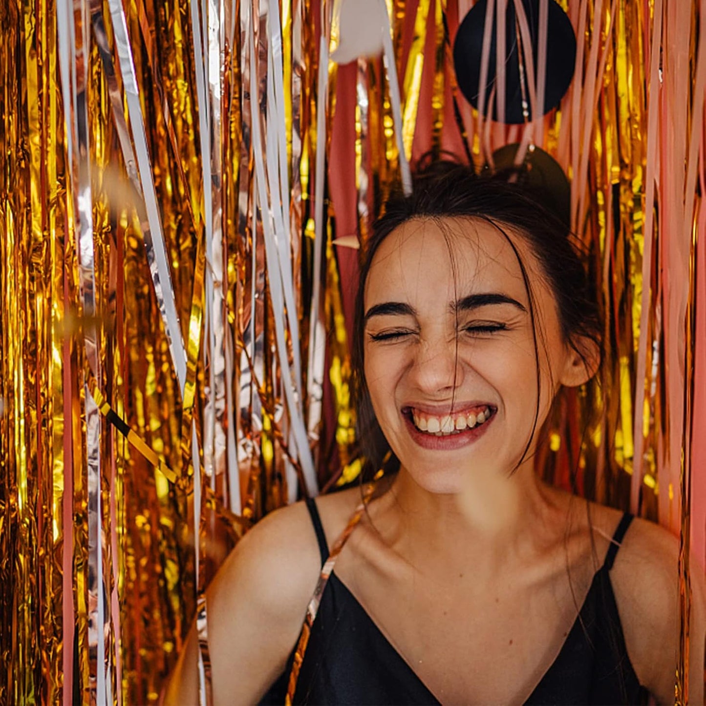 20 Pack Foil Curtain Backdrop Gold Metallic Tinsel Foil Fringe Curtains Photo Booth Props for Birthday Wedding Engagement Baby Shower Bachelorette Christmas Holiday Celebration Party Decorations