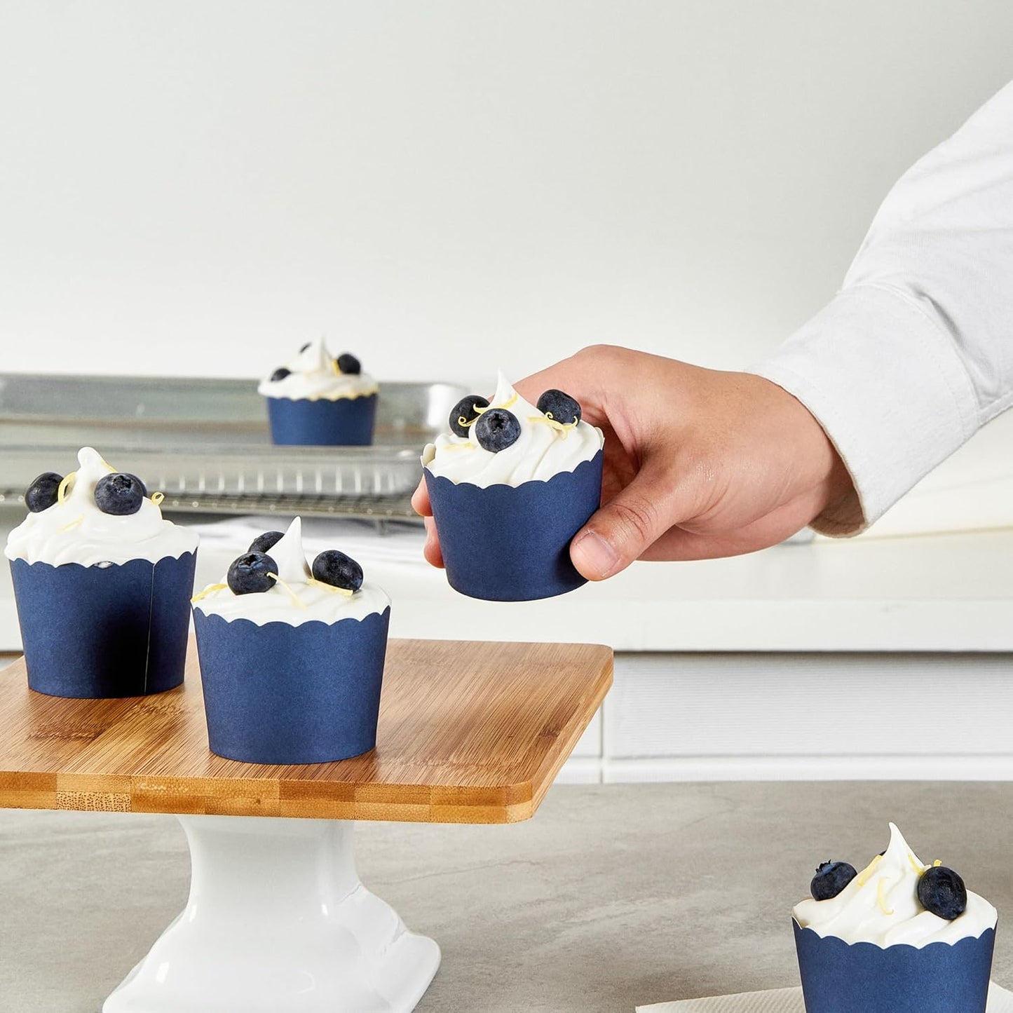 Panificio 3 Ounce Cupcake Wrappers, 200 Scalloped Baking Cups - Oven-Ready, Greaseproof, Midnight Blue Paper Cupcake Liners, Disposable, For Birthdays, Baby Showers, Or Weddings - Restaurantware