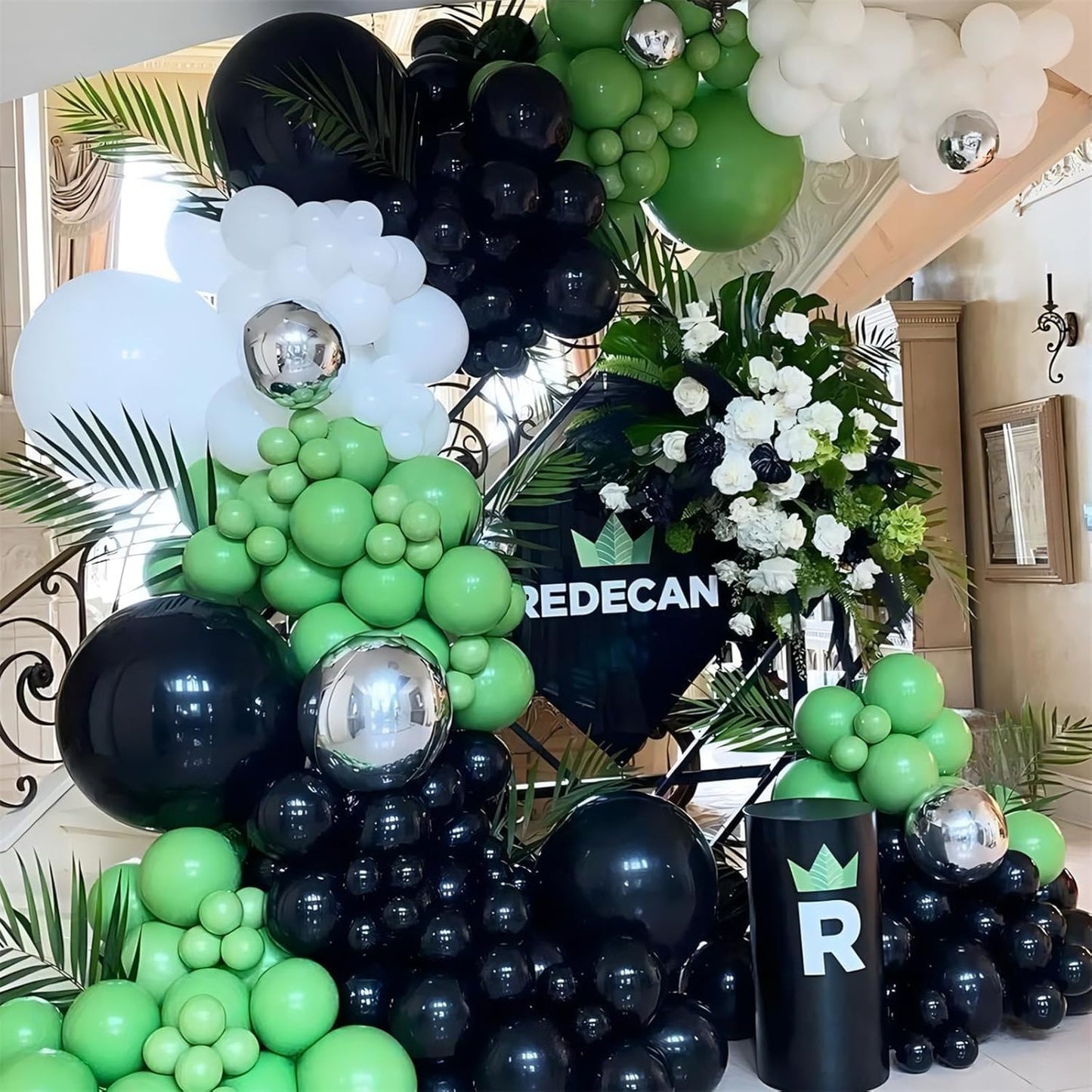 100pcs Green Balloons, Helium Quality 12 inch Green Latex Party Balloon for Birthday, Christmas, Graduation Party Decor (66ft Ribbons)