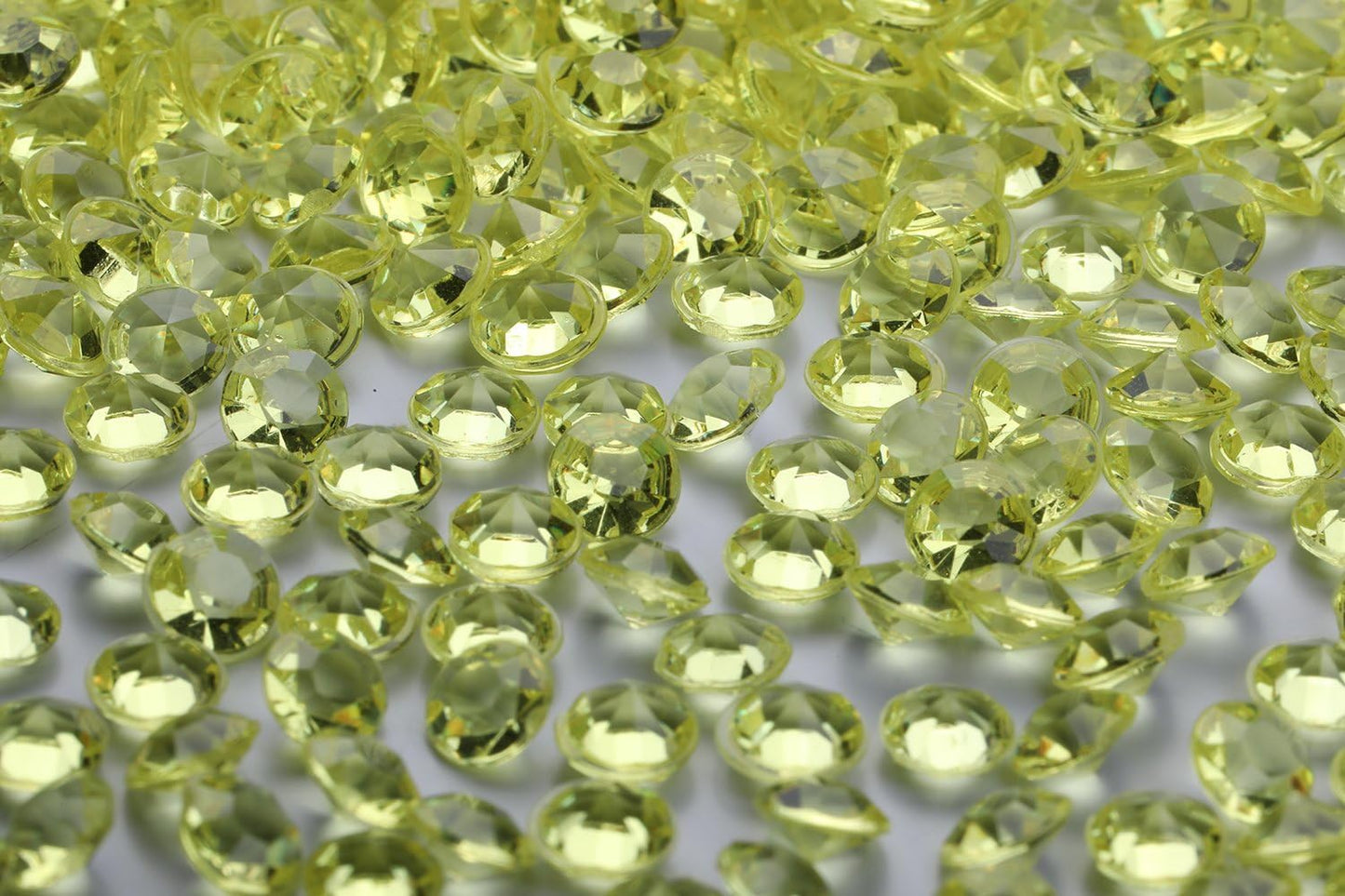 2000 pcs/Pack Wedding Table Scatter Confetti Crystals Acrylic Diamonds 8 mm Rhinestones for Wedding, Bridal Shower, Vase Beads Decorations (8mm, Light Yellow)