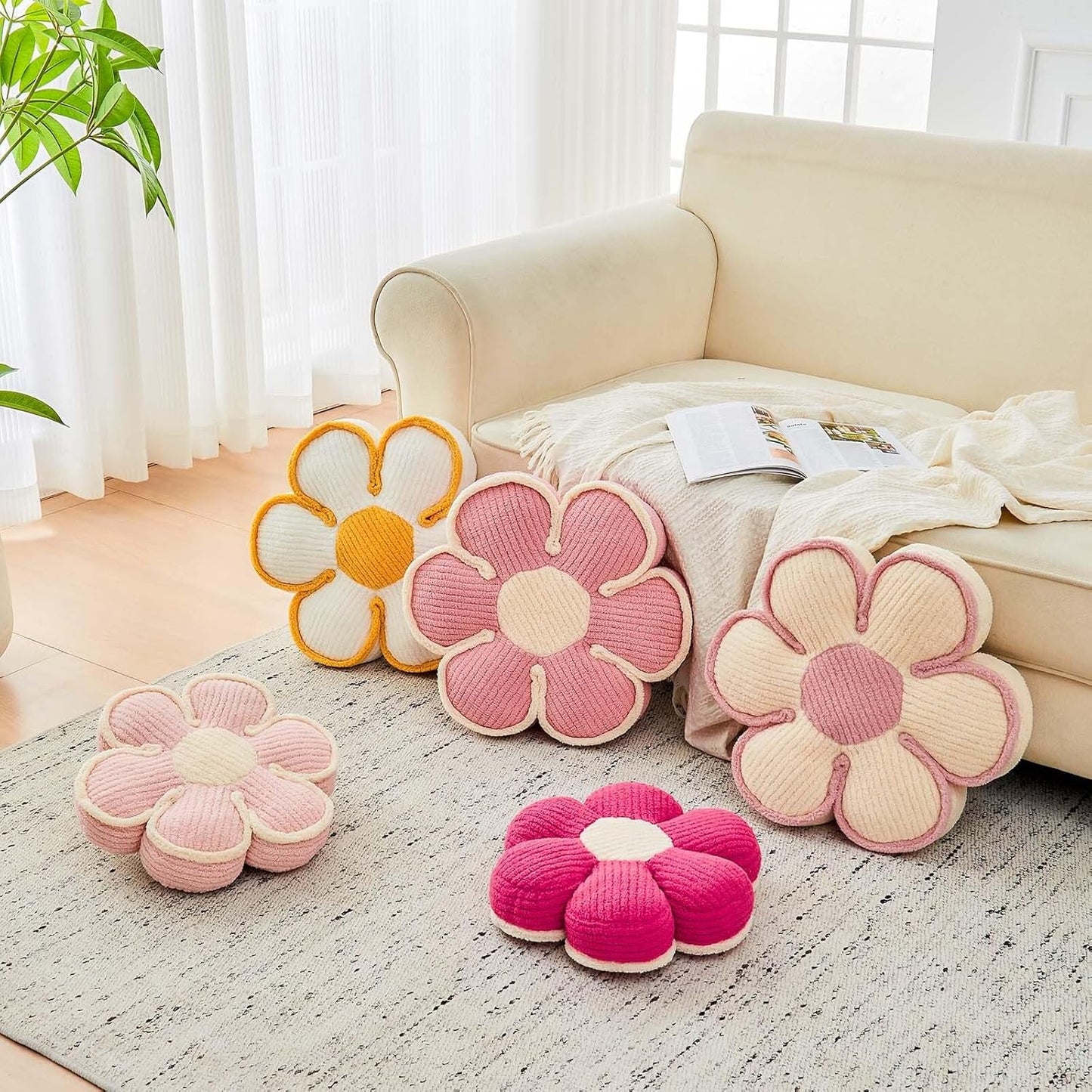 Flower Pillow, Soft Flower Decorative Throw Pillow, Cute Daisy Flower Shaped Seating Floor Cushion Room Décor Plush Pillows for Sofa Couch Bed (17.7 Inch, Pink)