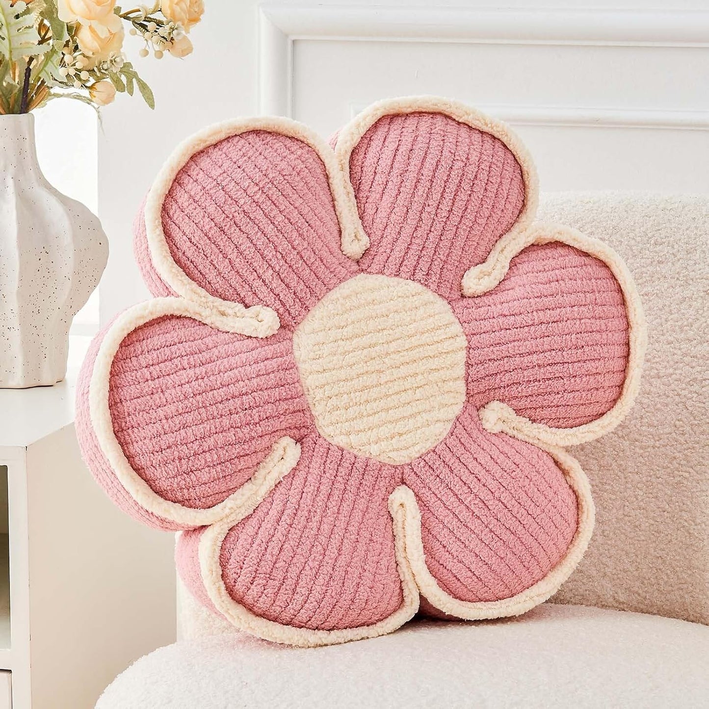 Flower Pillow, Soft Flower Decorative Throw Pillow, Cute Daisy Flower Shaped Seating Floor Cushion Room Décor Plush Pillows for Sofa Couch Bed (17.7 Inch, Pink)